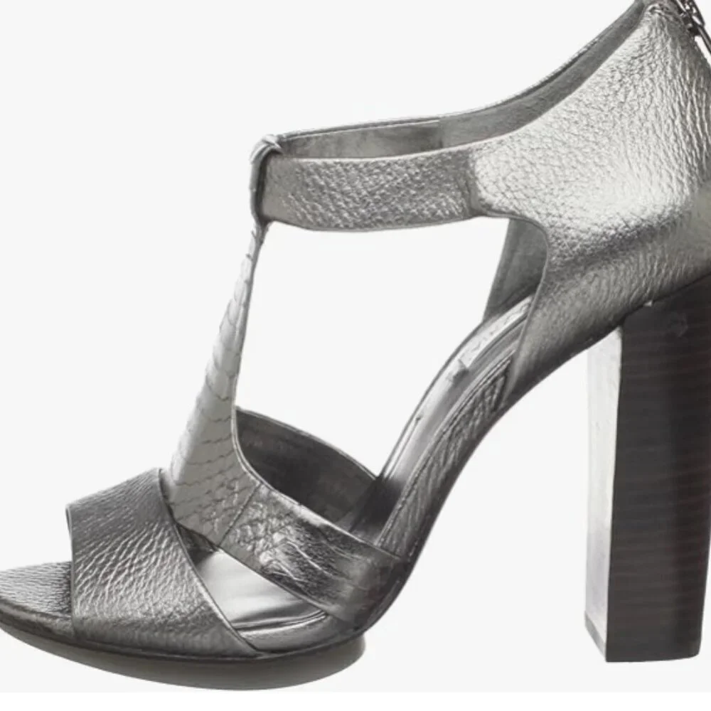 BCBGMaxAzria upper inch